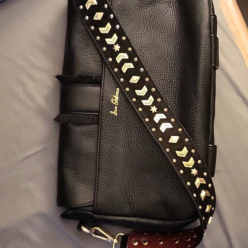 Purse - Picture 3 of 4